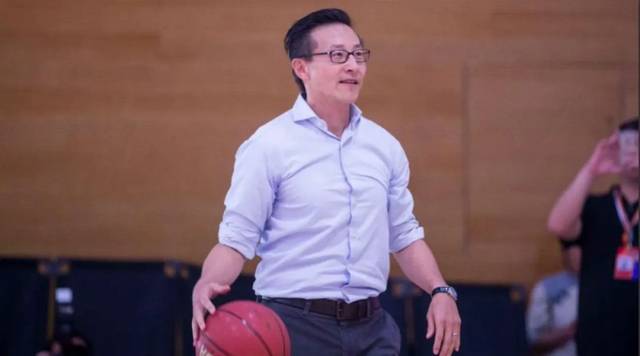 随即以长传 随即以长传
